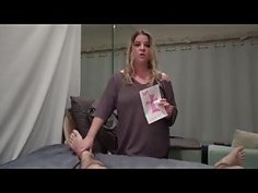 Stepmom fucks stepson to cure his sprained ankleg7nfjmky