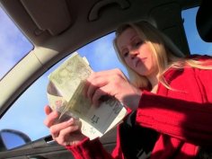 Dirty-minded Lucie sucks a cock in the car for money